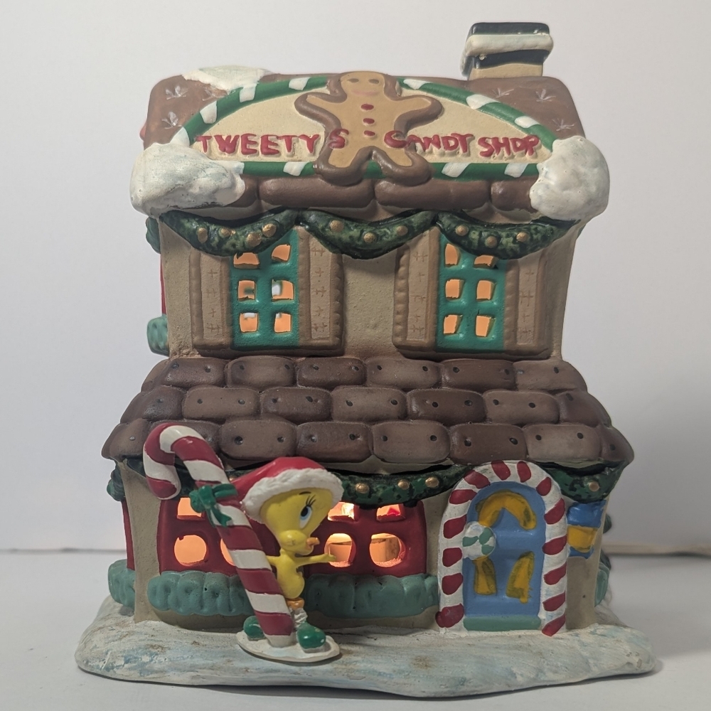 Looney Tunes Lighted Tweety Candy Shop Porcelain Vintage 1996 Warner Bros Works